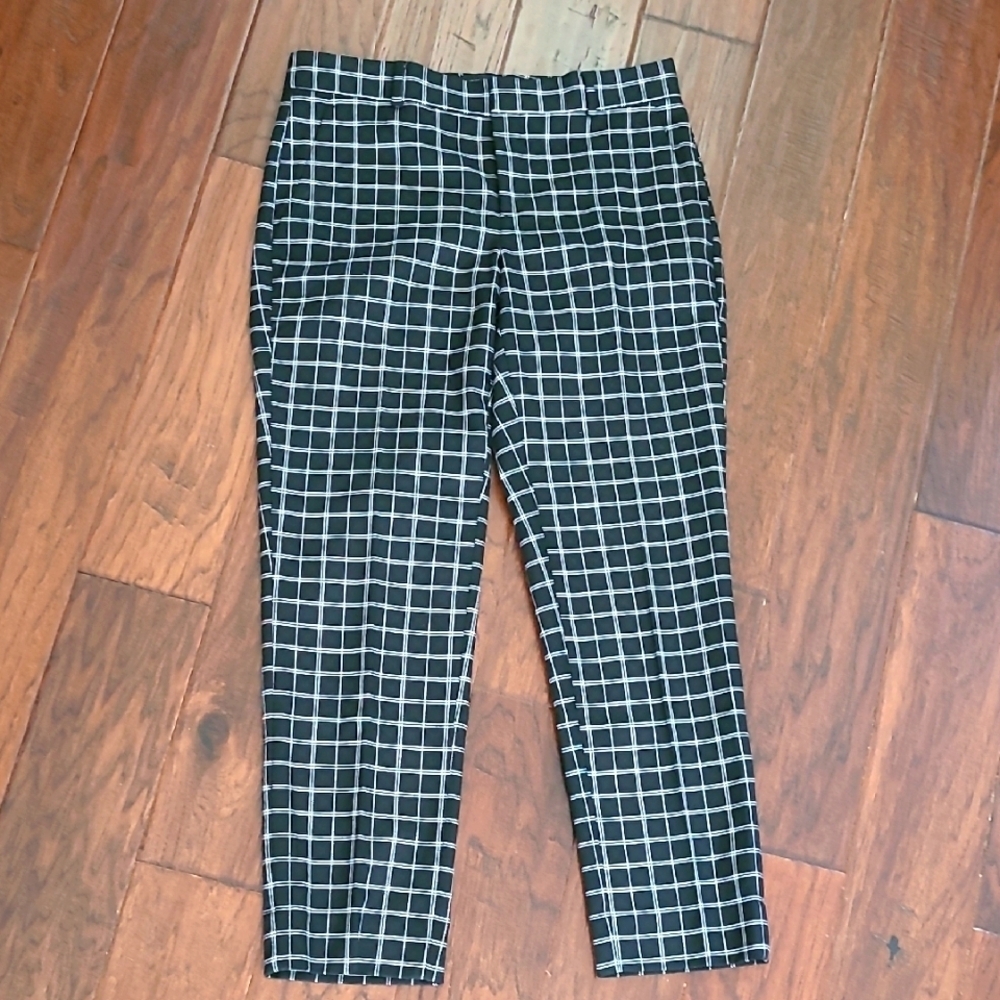 Banana Republic women's Avery black and white checkered pants size 4
